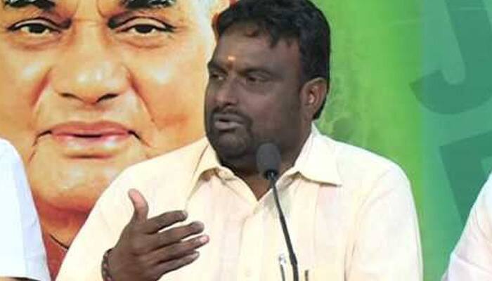 bjp gives shock : kalvakurthy ci and si suspended