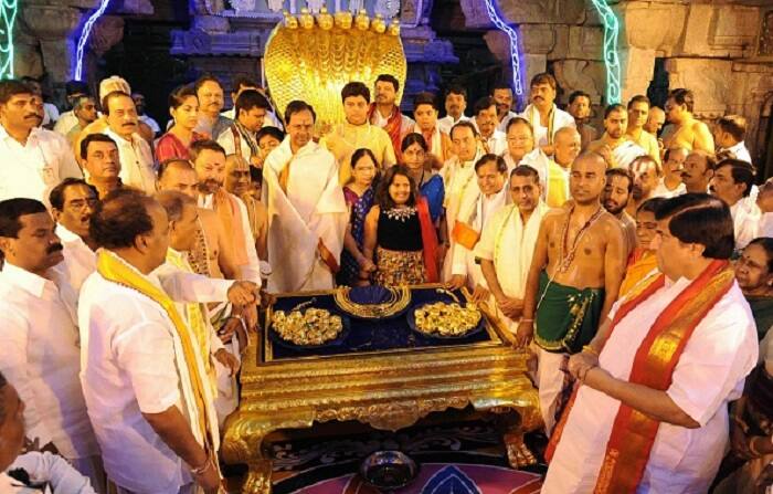 Telangana CM K Chandrasekhar Rao in trouble over temple donations