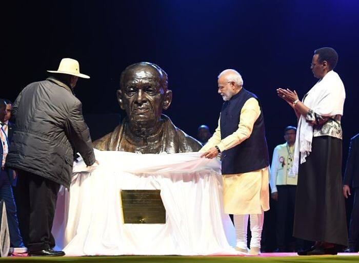 PM Modi, Ugandan President Museveni unveil bust of Sardar Patel at diaspora event in Kampala