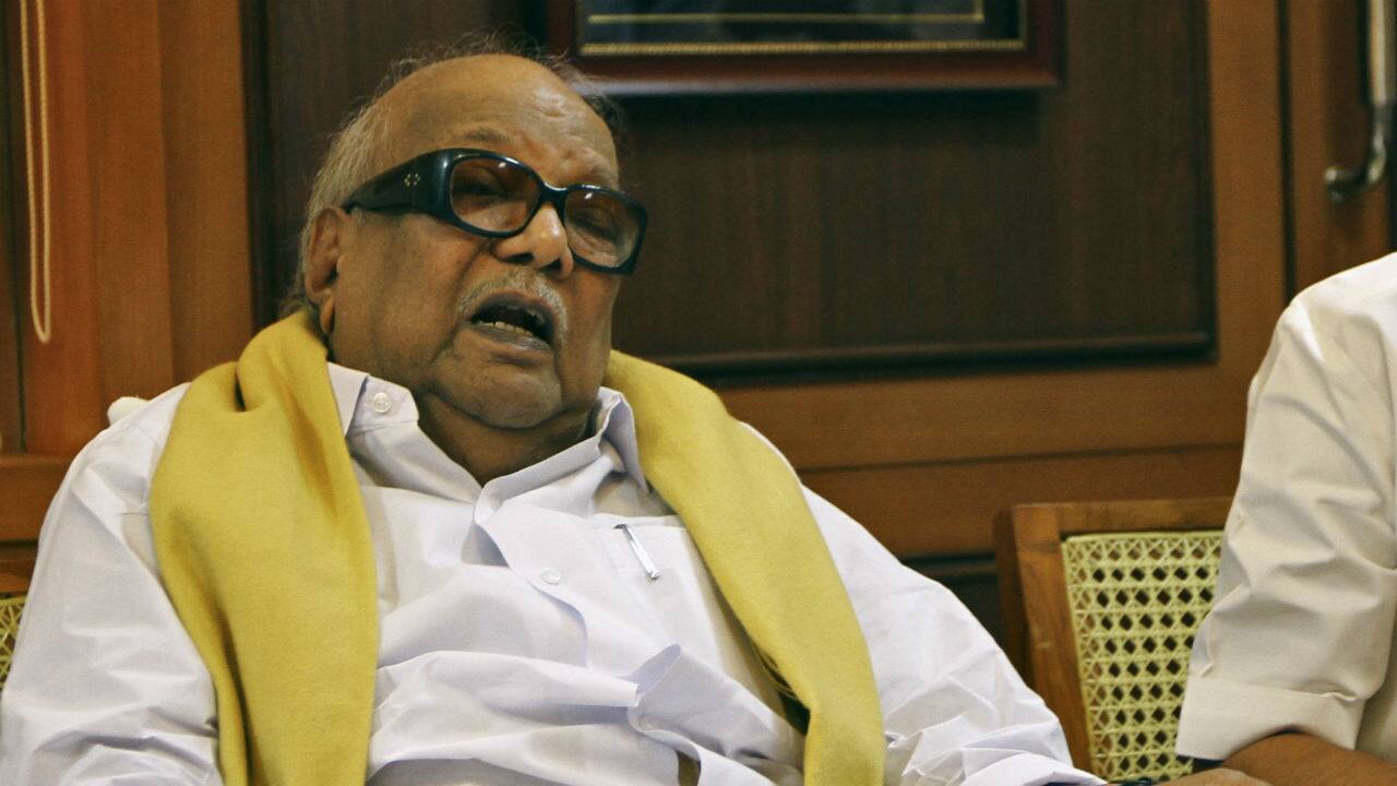 Karunanidhi health condition platelet count low