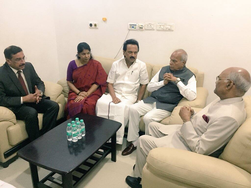 Karunanidhi health: President Ram Nath Kovind visits ailing DMK chief in hospital