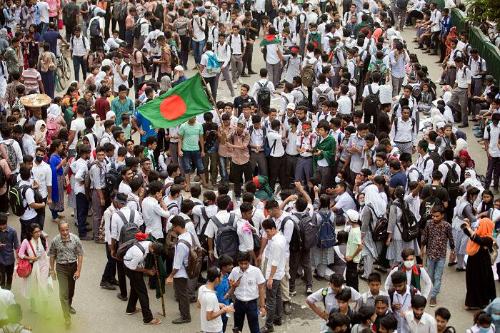 Bangladesh protests: Global rights group slams government for attacks on students