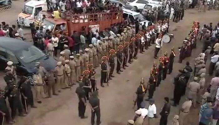 Karunanidhi family pays last tribute to the DMK chief