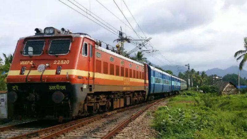 Chengalpattu Cracks in tracks... Trains delay