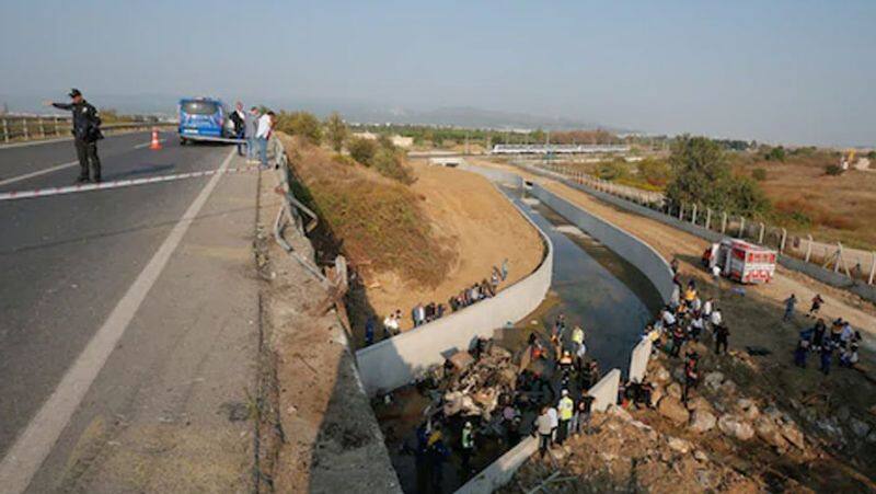 Turkey Lorry crash... 22 People kills