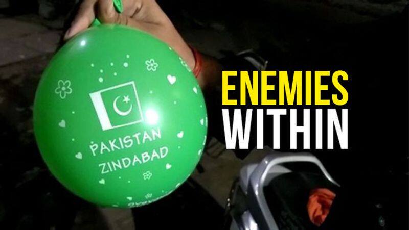 Madhya Pradesh Balloons Pakistan Zindabad Dussehra anti national Satna