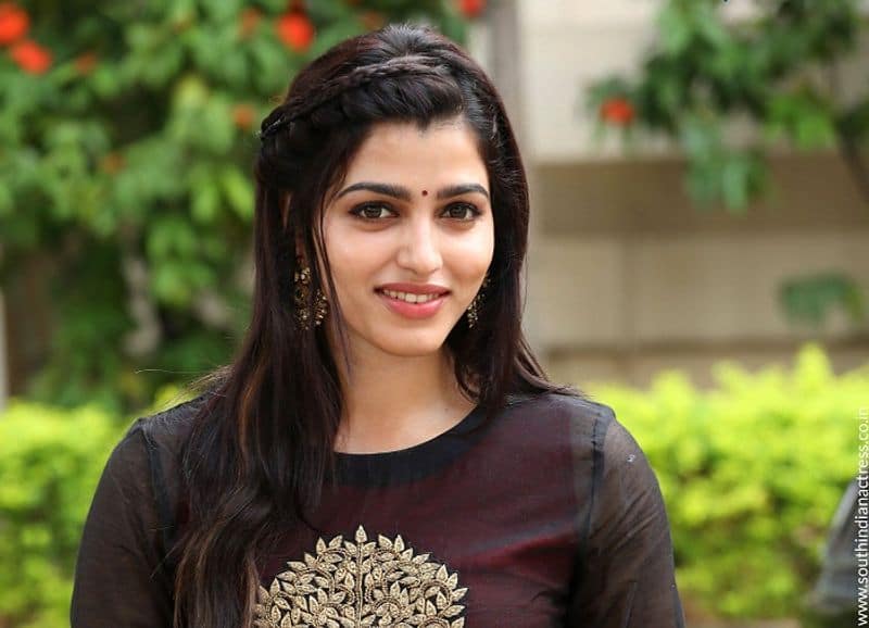 night club fight actress dhanshika admitted in hospital