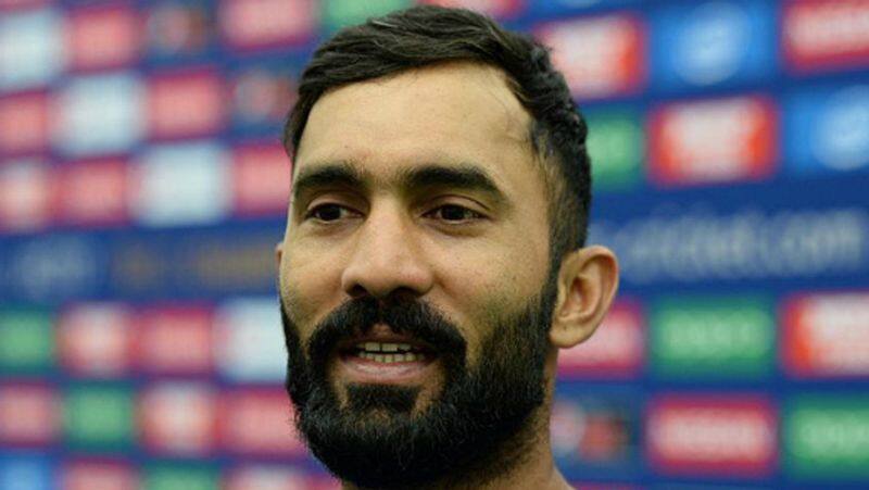 is dinesh karthik took place in world cup squad with the support of captain kohli
