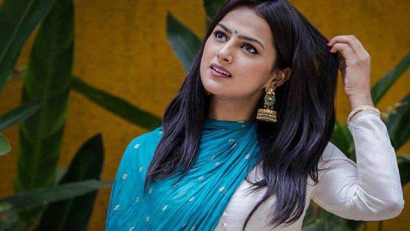 Shraddha Srinath to star along with Ajith in Tamil Pink film