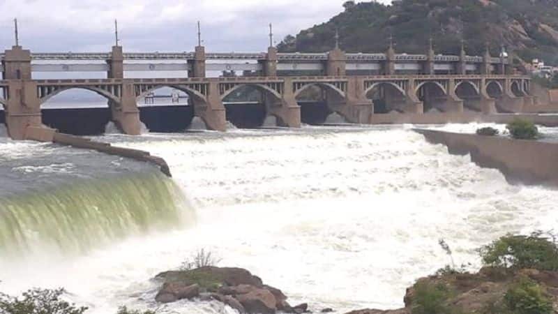 water level of the Mettur Dam crossed 112 feet