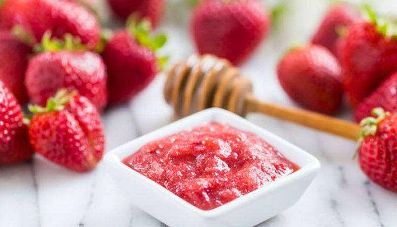 strawberry can use as a beauty care material
