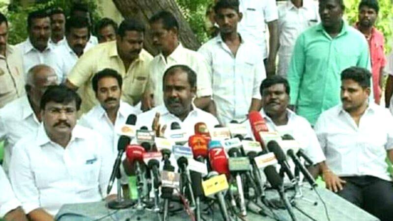 Canal broke due to rat - says minister udayakumar