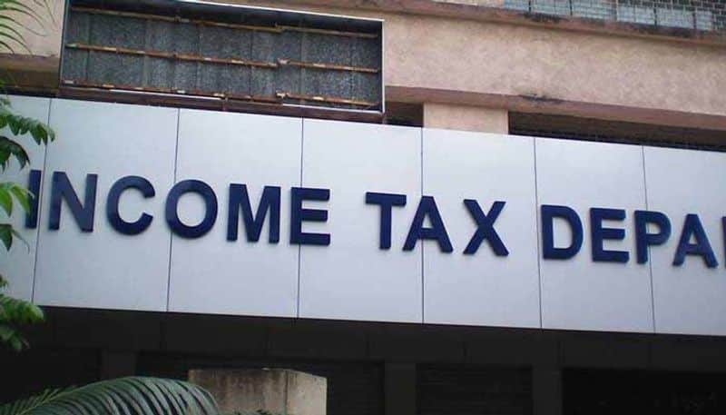 Income tax raid under 20 places in tamilnadu