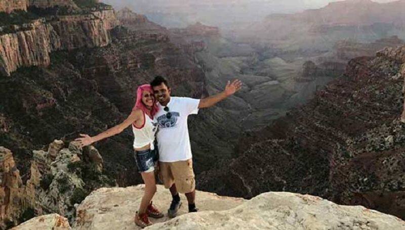 couple  die at the time of selfi