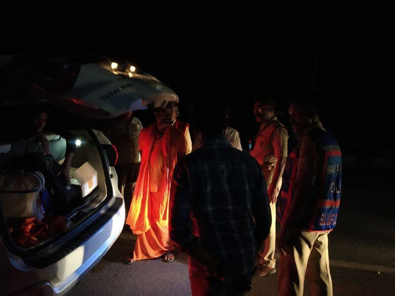 police searched on bjp leader paripurnananda car