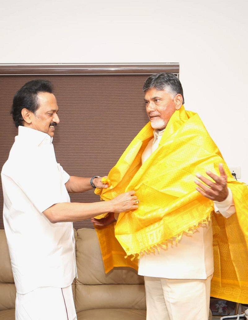 chandrababu naidu supports stalin and congress confused due to kamals decision