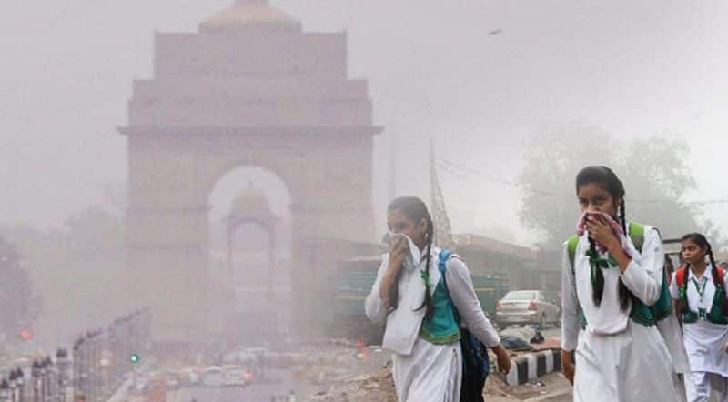 Delhi air pollution toxic very severe smog breathing problem AQI winter