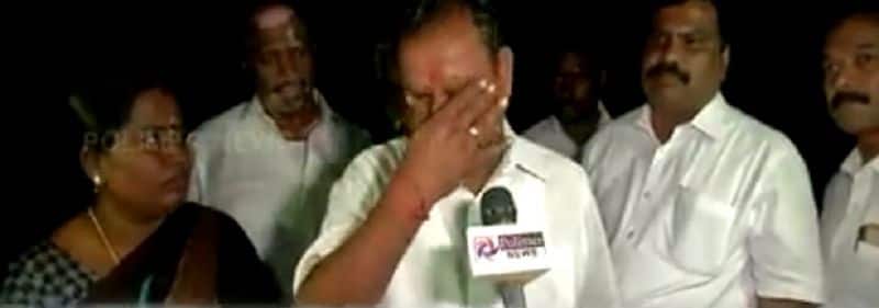 minister crying about his dist damage