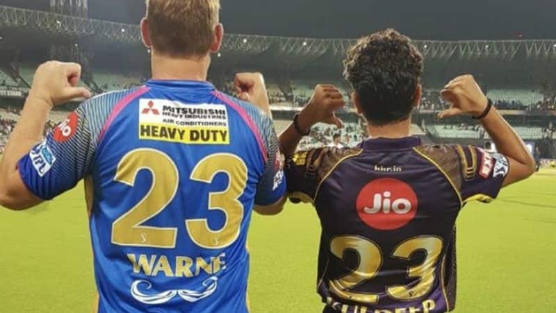 shane warne contradicts with muralitharan opinion of better spinner between ashwin and kuldeep