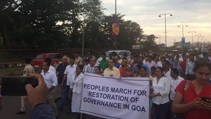 Goa CM Parrikar must step down within 48 hours