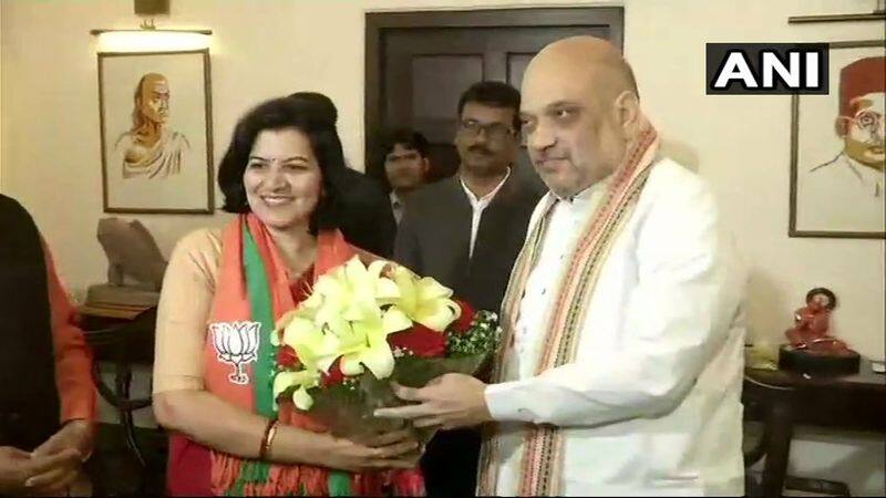 IAS officer Aparajita Sarangi joins BJP contest 2019 elections  Bhubaneshwar