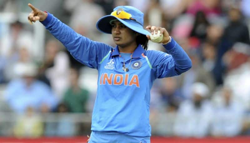 Women cricketer Mithali Raj accuses coach Ramesh Powar of bias