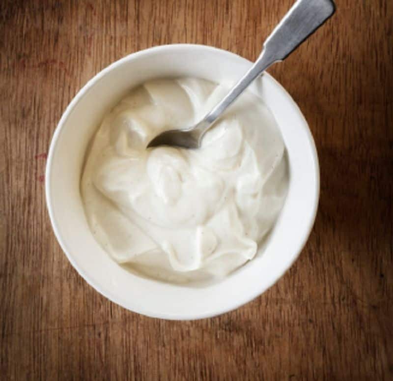 use curd on your face and Say goodbye to skin tan
