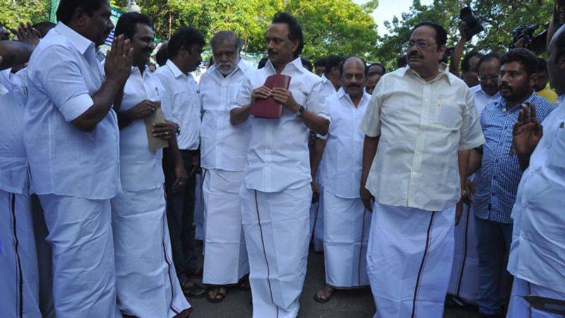 Excited by the polls ... Kushio Kushi in the DMK camp!