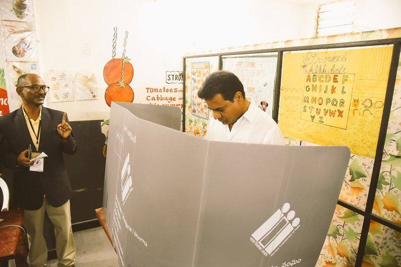 ktr costs his vote at banjara hills