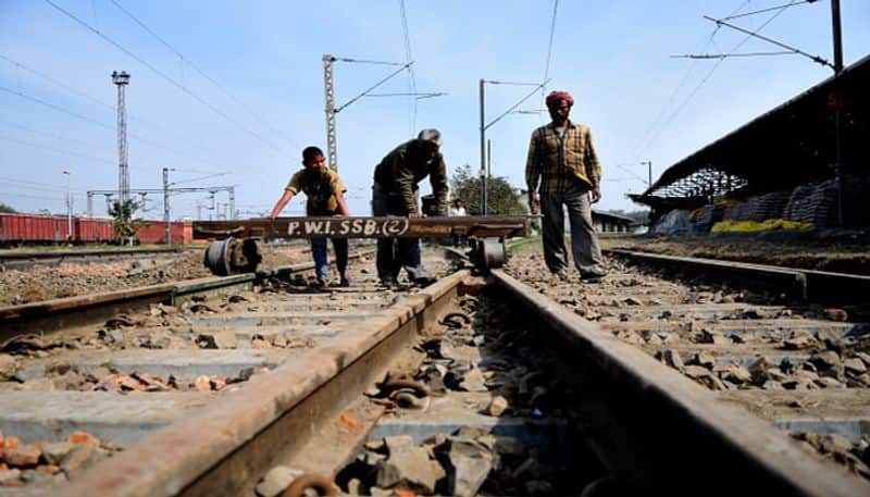 10 people arrested for duplication of railway exams