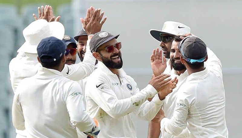 indian bowlers threatening aussie batsmen and australia all out for 243 in second innings