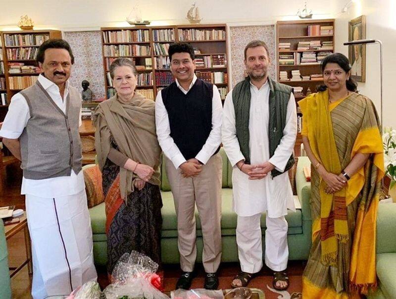 DMK leader MK Stalin visits Sonia and Rahul Gandhi