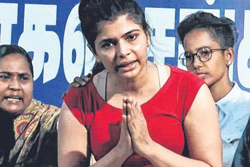 Chinmayi Sripaada angry against vairamuthu supporter at twitter