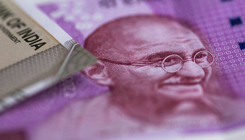 Indian rupee is still below 71 against dollar: reasons behind rupee fall