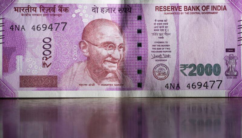 Nepal government bans use India Rs 2000 Rs 500 Rs 200 notes
