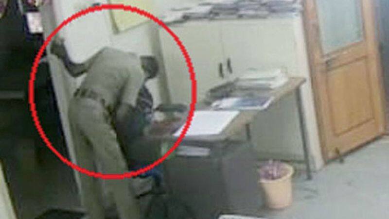 police  had kiss with co worker in trichi police station
