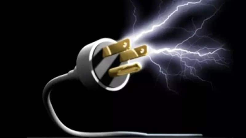 Electricity shock... woman death