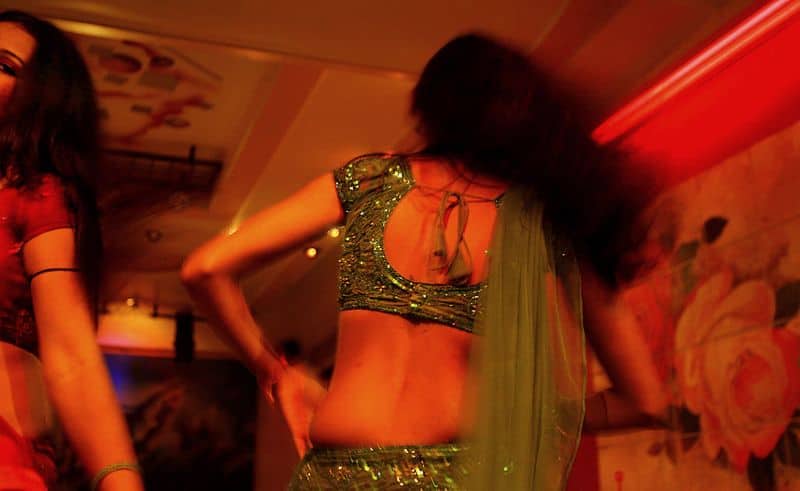 Supreme Court allows Maharashtra dance bars to continue