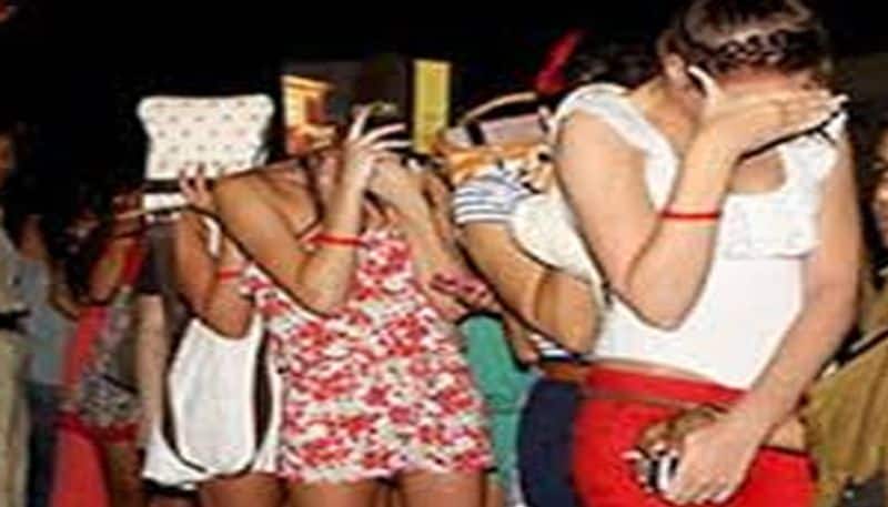 admk party vips made their enjoyment life with so many girls in a rental home