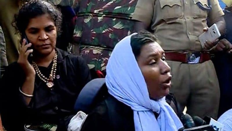 Sabarimala Police send back two women due to security concerns