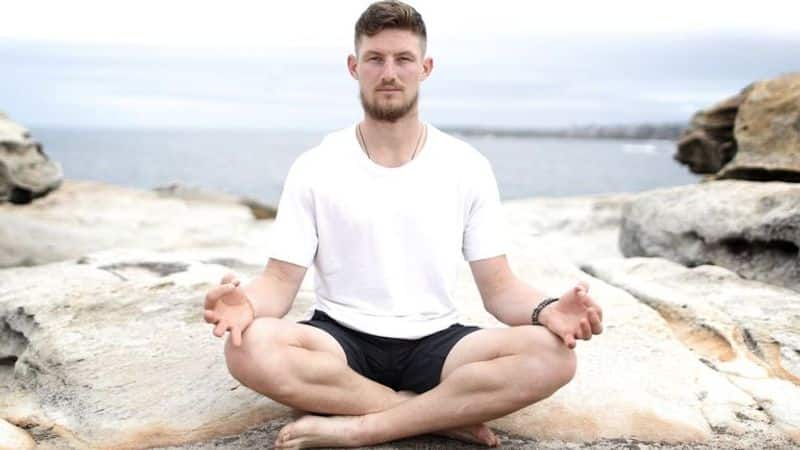 cameron bancroft taking yoga class for others and he dicided to quit cricket