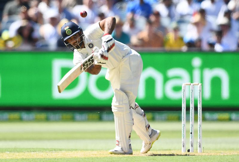 gilchrist reminds good thing vihari done in melbourne test