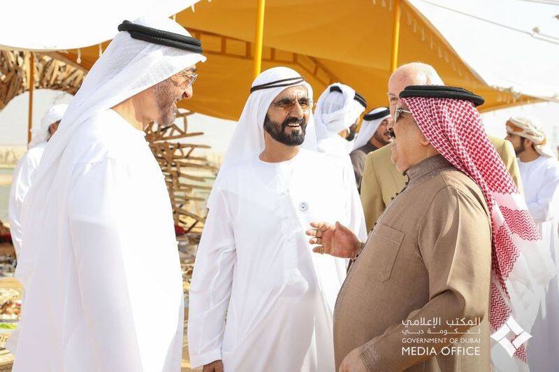 UAE leaders click selfie with Bahrain King