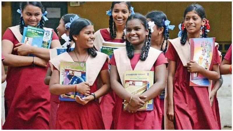 Media reports on making Hindi compulsory until class 8 are false, says Prakash Javadekar