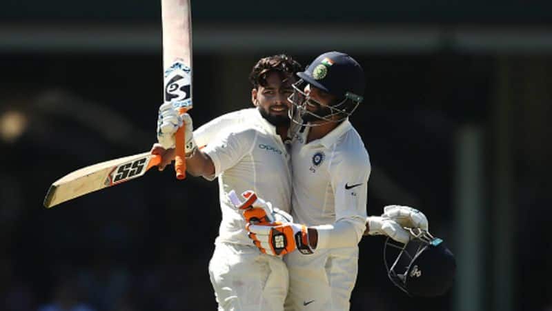 gavaskar wants rishabh pant should play in home series against australia
