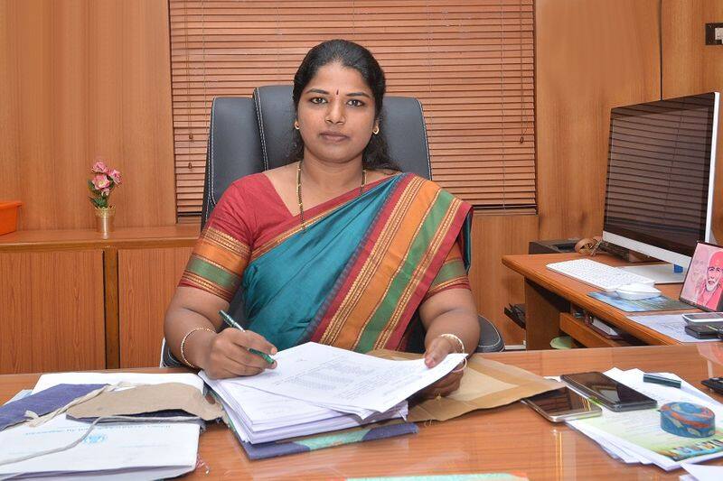 nellai collector admit her daughter in govt anganvadi school