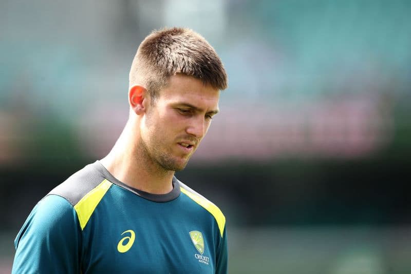 Marcus Stoinis ruled out of Pakistan match with side strain