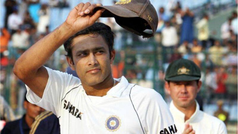 kumble opinion about dhonis batting order in odi