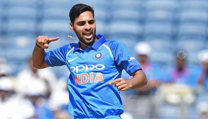 bhuvneshwar kumar takes early 2 wickets of new zealand