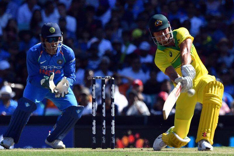 australia batted well for last 7 overs and fixed 289 as target for india in first odi